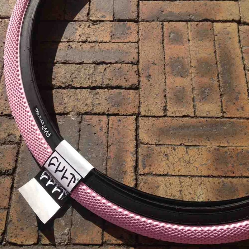 PNEU CULT VANS WAFFLE 26x2.10" Pink Flancs noirs