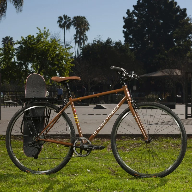 Vélo LOOKFAR de FAIRDALE x TOY MACHINE