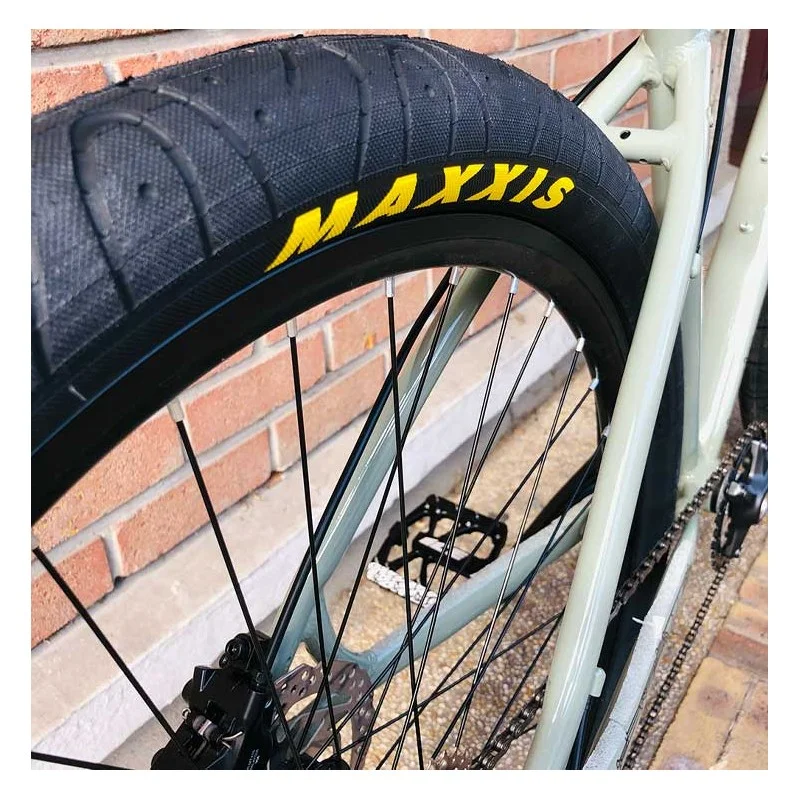 Custom Collective x Bikelife C100 Gris béton 2022