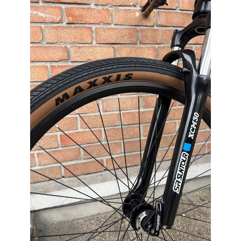 Custom Collective C100 Pro noir tan 2022 - Wheeling Bike