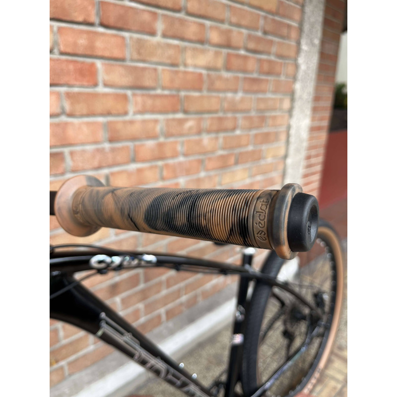 Custom Collective C100 Pro noir tan 2022 - Wheeling Bike