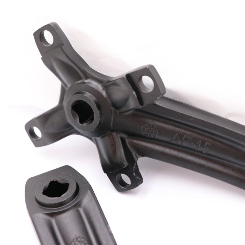 Manivelles INSPYRE Neo 4 Points 175mm noir