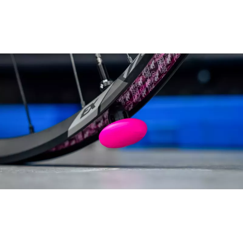 Support de traqueur MUC-OFF + valves tubeless 44mm noir