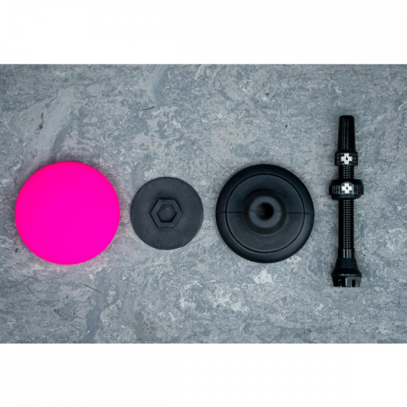 Support de traqueur MUC-OFF + valves tubeless 44mm noir
