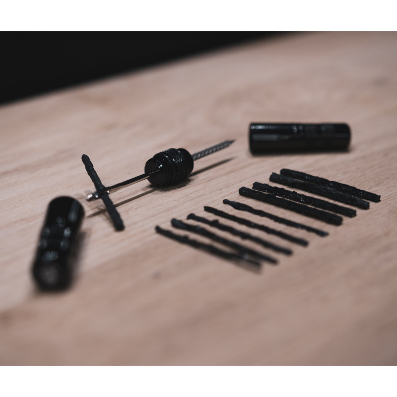 Kit Reparation Pneu Tubeless Plugs Outils Gravel VTT Route | Le Comptoir Bike Shop