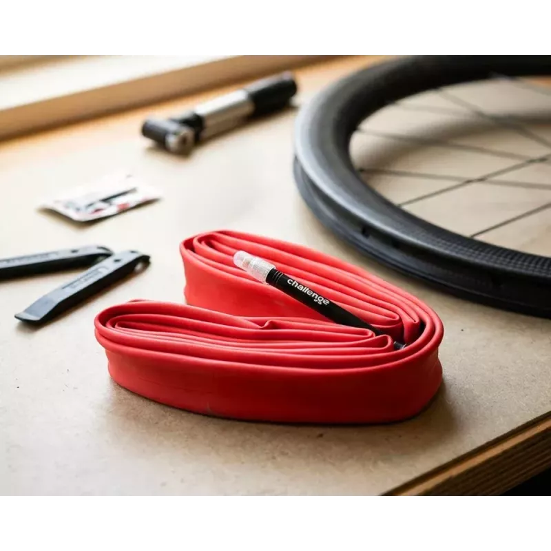 Chambre Air Latex CHALLENGE 700x33-42mm Valve Presta 60mm Gravel | Le Comptoir Bike Shop