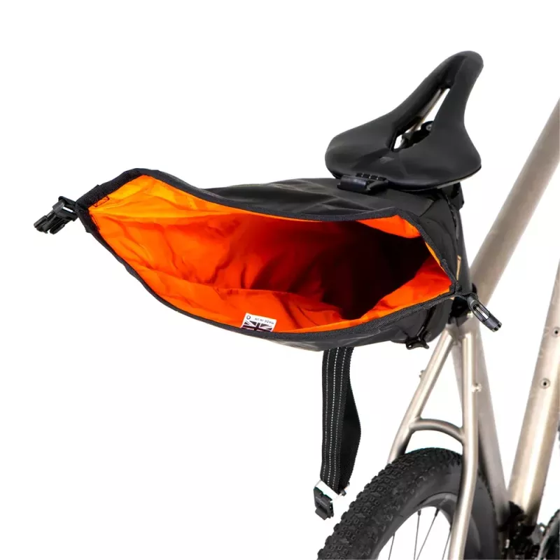 Sacoche de Selle RESTRAP 4.5L Black | Bikepacking Comptoir Bike Shop Paris